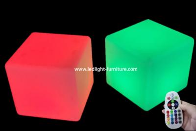 Cina La sedia principale variopinta del cubo di RGB all'aperto accende la mobilia del patio per gli eventi del partito in vendita