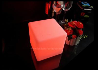 Cina La luce senza fili del cubo del quadrato LED, a pile accende colori della Tabella del cubo i multi in vendita