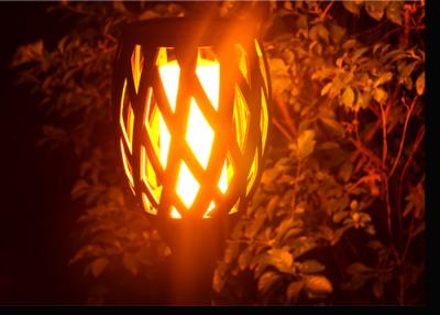 Chine Lumières menées solaires de clignotement de jardin avec la flamme de danse pour la décoration de yard de voie à vendre