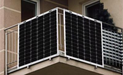 China 200W Balcón Panel solar ultraligero Estación de energía Batería Almacenamiento de energía IP67 en venta