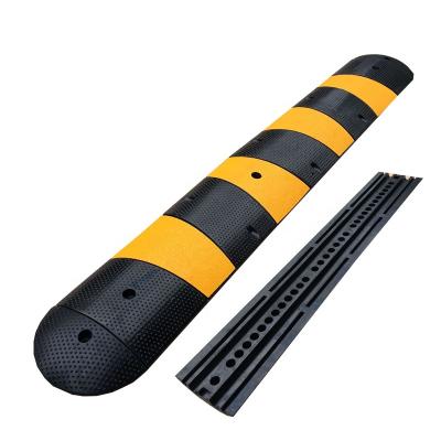 China Car Parks 183cm Durable Pavement Ramp Safty Speed Bump Rubber Bump for sale