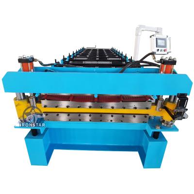 Chine 836mm ridés et machine 5.5KW de Rib Double Layer Roll Forming pour la feuille de toit à vendre