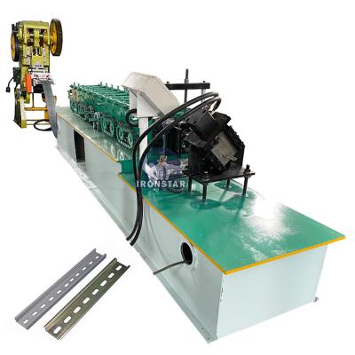 Chine La formation électrique de petit pain en métal usine le petit pain de la Manche de rail de vacarme formant la machine adaptée aux besoins du client à vendre