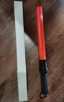 China Light Baton With Green Bulb Color And ABS Handle Powered By 3 AA Batteries zu verkaufen
