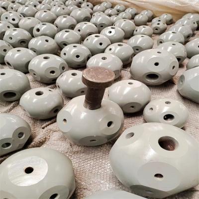 China Light Weight Q235 Space Grid Ball Joint 950mm 820mm Roof For Structural Roofing for sale