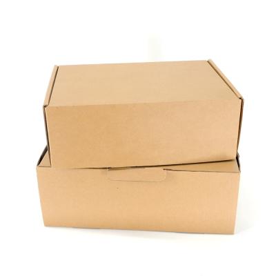 Cina Logo personalizzato stampato Hard Flat Pack Die Cut Folding Kraft Mailer Box per la spedizione in vendita