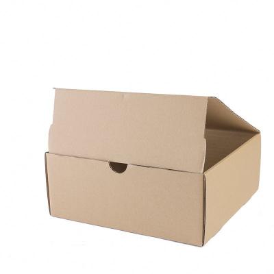 Chine Vêtements personnalisés recyclables Boîte en carton avec carton ondulé Kraft à vendre