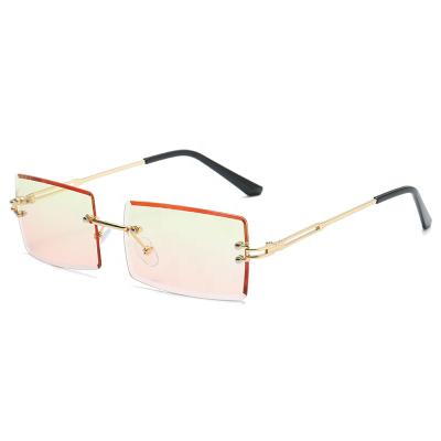 China Retro Vintage Sun Glasses Fashion Women Sunglasses UV Glass Girls Girls Latest Fashion Occhiali DA Luxury Rimless Sole for sale