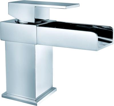 China Chrome Basin Mixer Faucet With Water Pressure Range Of 0.5-3.0 Bar T8772NW for sale