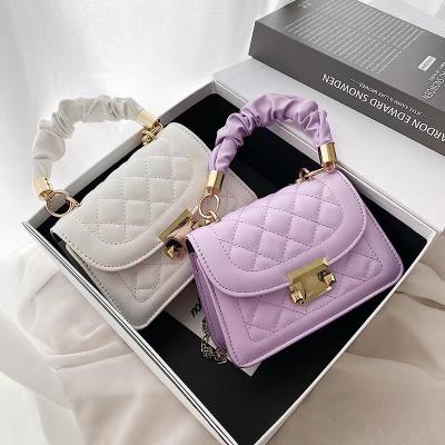 China Fashion 2023 Korean diamond lattice shoulder small bag hot sale ladies chain handbags fashion women's one-shoulder messenger bag for sale