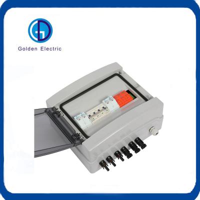 China Caja fotovoltaica de plástico de combinación solar de corriente continua 550V 4 entradas 1 salidas Caja fotovoltaica con monitoreo en venta