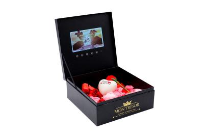 China Magnetischer Geschenkboxluxus des LCD-Bildschirms Videogeschenkpaket für Heiratseinladung grüßen zu verkaufen