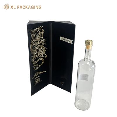 중국 맞춤형 블랙 마그네트 골드 포일 와인 상자 고급 위스키 레드 와인 선물 포장 상자 벨벳 트레이 판매용