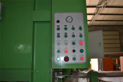 China Ovo Tray Production Line do PLC 1300pcs 380V 50hz à venda