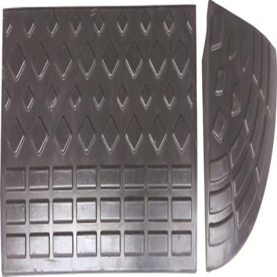 China Car Step Shock Triangle Cushion Slope Cushion Sidewalk Sill Rubber Cushion Road Along Rubber Slope for sale