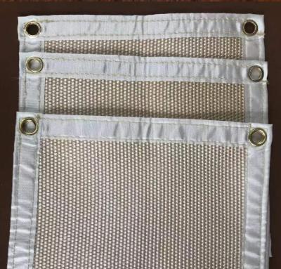 Cina Silicone Reusable Fiber Coating Fireproof Fire Pit Mat Deck And Patio BBQ Under Grill Mat in vendita