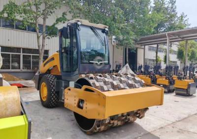 China 8 Ton Padfoot Single Drum Roller STS08 With Cummins Engine 74kw in Lesotho for sale