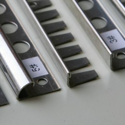 Κίνα 20mm 6mm 15mm ανοξείδωτο χάλυβα εσωτερική γωνία Τρίμ εξωτερικά προς πώληση
