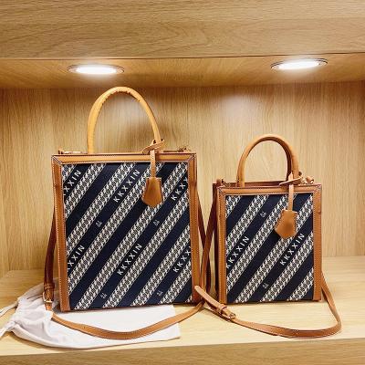 China High Quality Women's Texture Canvas Bag Shoulder Bag Vintage Loading Tote Bag for sale