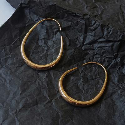 China Factory Direct Sale 14k GOLD Designer Romantic Drop Shape Circle Luxury Earrings For Women for sale