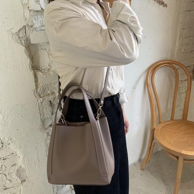 China High Quality Private Logo OEM Korean Cross - 2sets Body Shoulder Hobo Leather Bags Large Capacity Tote Bag For Women for sale