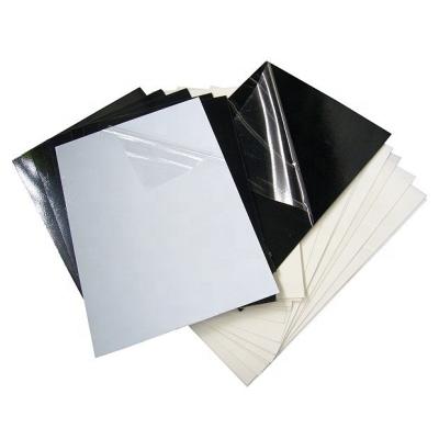 Chine Blanc de mousse d'album de PVC d'adhésif rigide de feuille/noir antibactériens à vendre