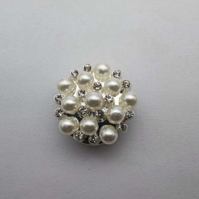 China Viable Custom Venetian Fancy Pearl Leg Rhinestone Flower Shiny Crystal Button for sale