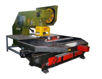 Китай Высокая эффективность пробивая машины металлического листа CNC с подавая платформой продается