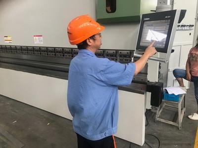 Chine Le frein à pression métallique bleu 50 Hz à vendre