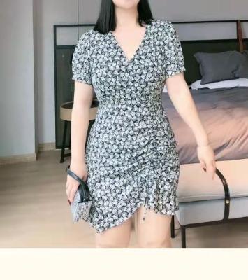 China 2022 Large Size Women's Summer Warm V-Neck Design Washable Short Sleeve Short Dresses Breathable Slim Skirt for sale