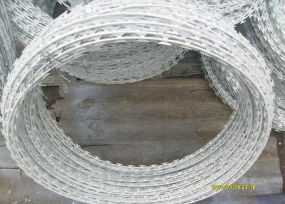 Chine barbelé CBT 60 Diamond Mesh Fencing de rasoir de concertina de 18m 15cm à vendre