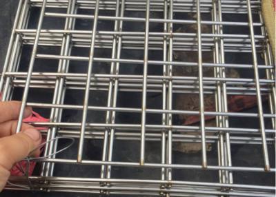Chine le renfort concret soudé en acier de Rebar de 6mm a soudé le grillage 10×10cm à vendre