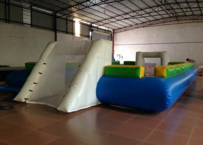 China Tela de PVC impermeable, campo de fútbol inflable, gran fiesta, campo de fútbol inflable para juego de pelota en venta