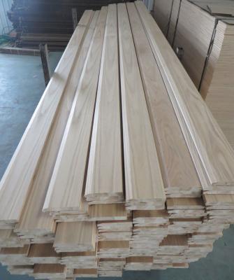 China Unfinished Oak veneered bevelled skirting with finger joint Fir Core for sale