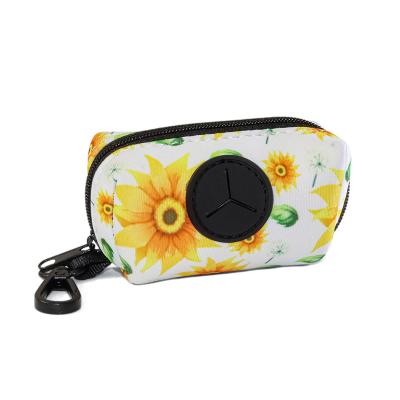 China Sustainable Dog Poop Bag Holder For Leash Attachment Waste Bag Dispenser For Leash for sale