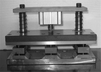 China Ra 0.1 Surface Roughness Hardware Mold , Precision Auto Parts Mould for sale