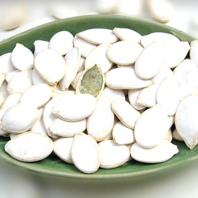 China Low Calorie Raw Sprouted Nuts , Pumpkin Seed Kernels Size Sieved Nuts for sale