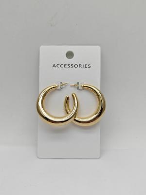 China Popular Medium Hoop Metal Earrings for Unisex in Polished Finish for sale