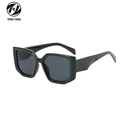 China Fashion Sunglasses Eyewear 5009 Shape 2022 Vintage Women Rectangle Cat Eye Thick Frame Sun Glasses for sale