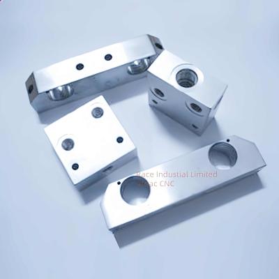 China Peças usinadas CNC de precisão com detalhes personalizados à venda