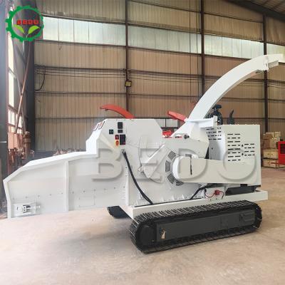 Cina Motore diesel a 4 cilindri Macchina per la frantumazione del legno con paravento regolabile a 360° e lunghezza della lama di 215 mm in vendita