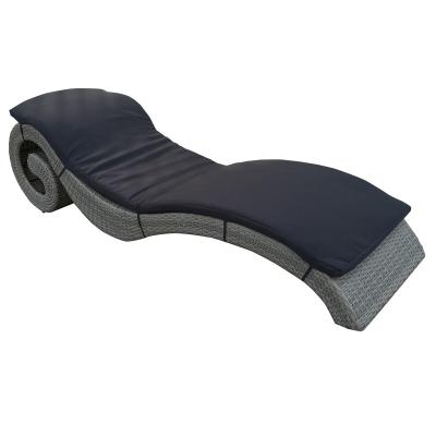 China S-Shape Black Rattan Garden Sun Loungers Poly Hotel Holiday Resort Poolside for sale
