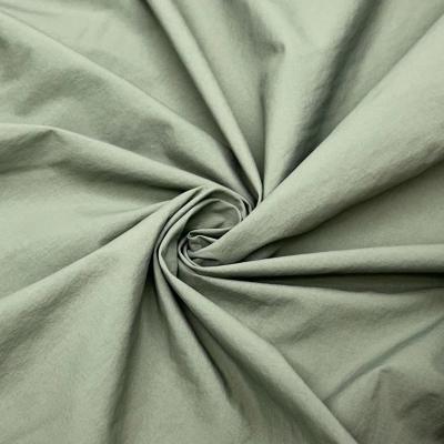 China 40D*70D Tejido de nylon suave lijado 82GSM Superficie sutilmente arrugada con sensación de algodón en venta