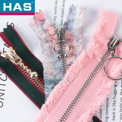 China HAS #5 Fuzzy Stripe Zippers with Keyring for Bags and Apparel for sale