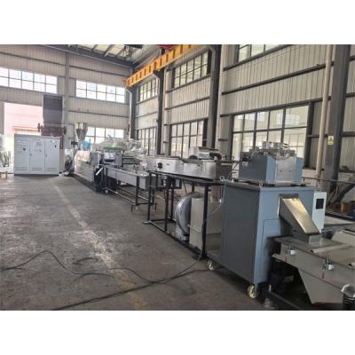 Cina Rivoluzionaria macchina per il riciclaggio e la granulazione di pannelli elettrici HDPE / materiali rigidi con raffreddamento forzato in vendita