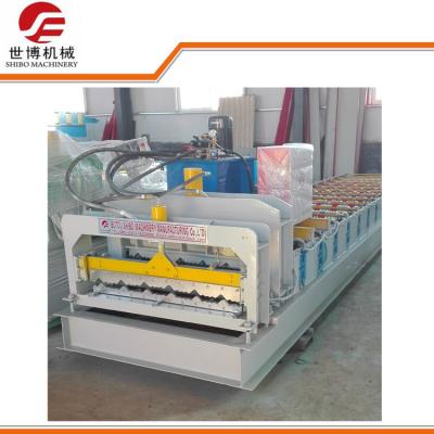 Cina lamina di metallo dell'acciaio porcellanato 380v che forma macchina, rotolo automatico che forma le macchine in vendita