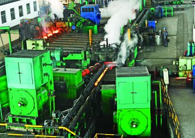 China Tubo sin soldadura piercing caliente auto que hace la máquina para la tubería del petróleo y gas en venta