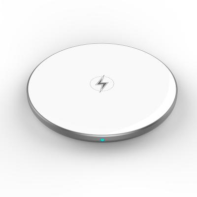 China 2021 High Speed New Product Metal Base Super Slim Magnetic Wireless Charger for sale