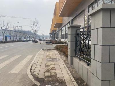 China Armazéns pré-fabricados de estruturas metálicas pintadas/galvanizadas a quente com forma de ligação por parafusos à venda