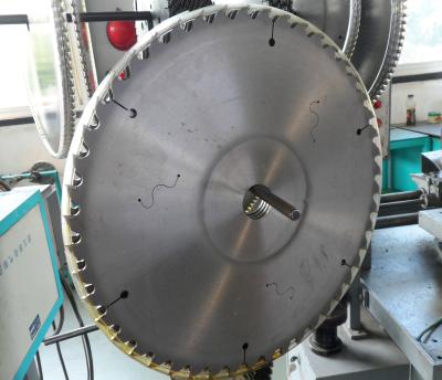 China EF TCT Carbide Tipped Saw Blade for Woodworking 710mm Diameter 90 Teeth for sale